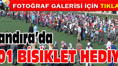 Kandıra ve İzmit Belediyesi'nin ortaklaşa düzenlediği bisiklet dağıtım töreninde ilçe