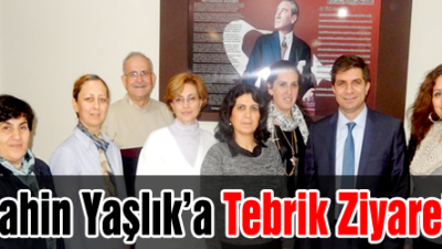 Sevinç Sevinç başkanlığındaki İzmit Lisesi Okul Aile Birliği yöneticileri, Eğitim-Bir-Sen