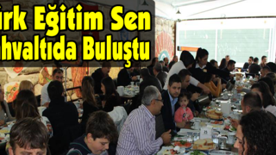 Kandıra'da görev yapan Türk Eğitim Sen üyesi öğretmen ve eğitim