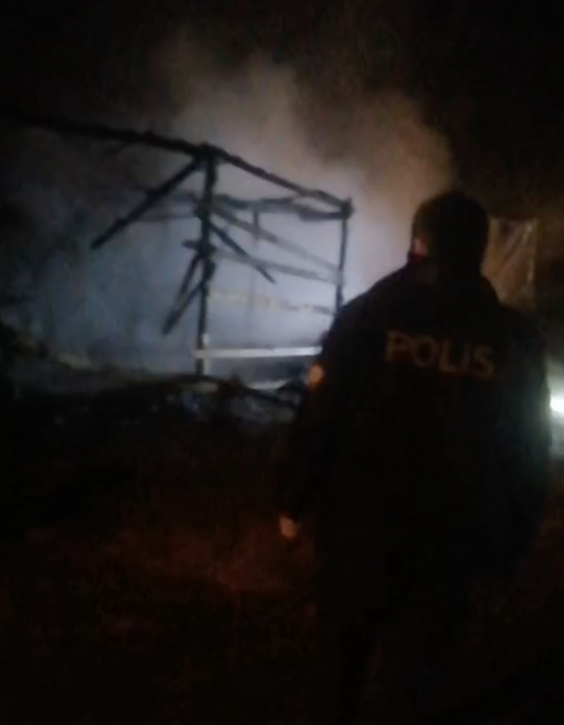 Kandıra Akdurak Mahallesi'nde roman vatandaşların ağırlıklı olarak yaşadığı Akçakayran'da dün gece saat 22'de yangın çıktı.