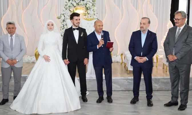 Kandıra’da Görkemli Düğün Töreni.. Merve Tekin ile Tuğrul Yüce Dünyaevine Girdi..