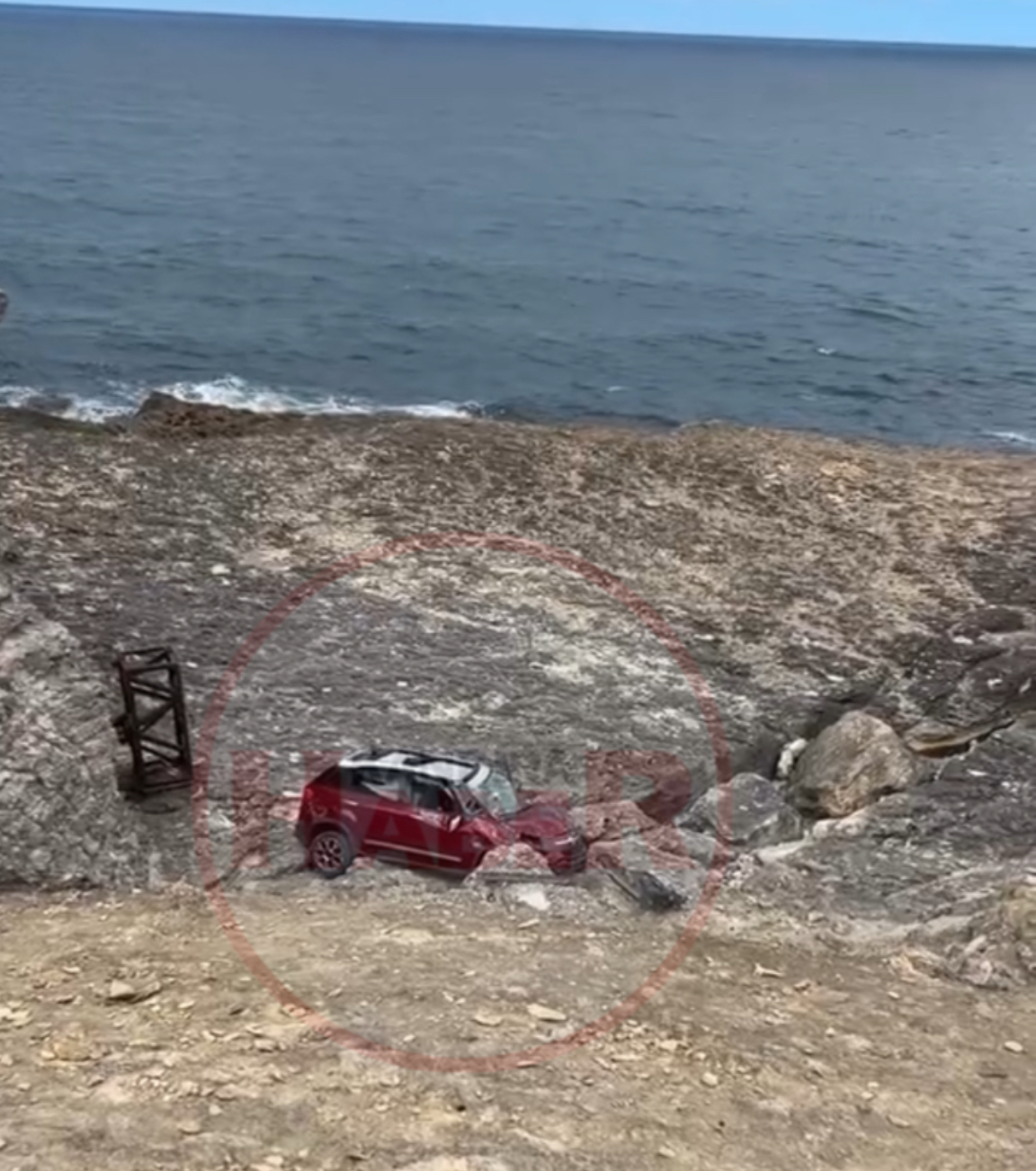 Kandıra Pembe Kayalar’da Araç Uçuruma Yuvarlandı