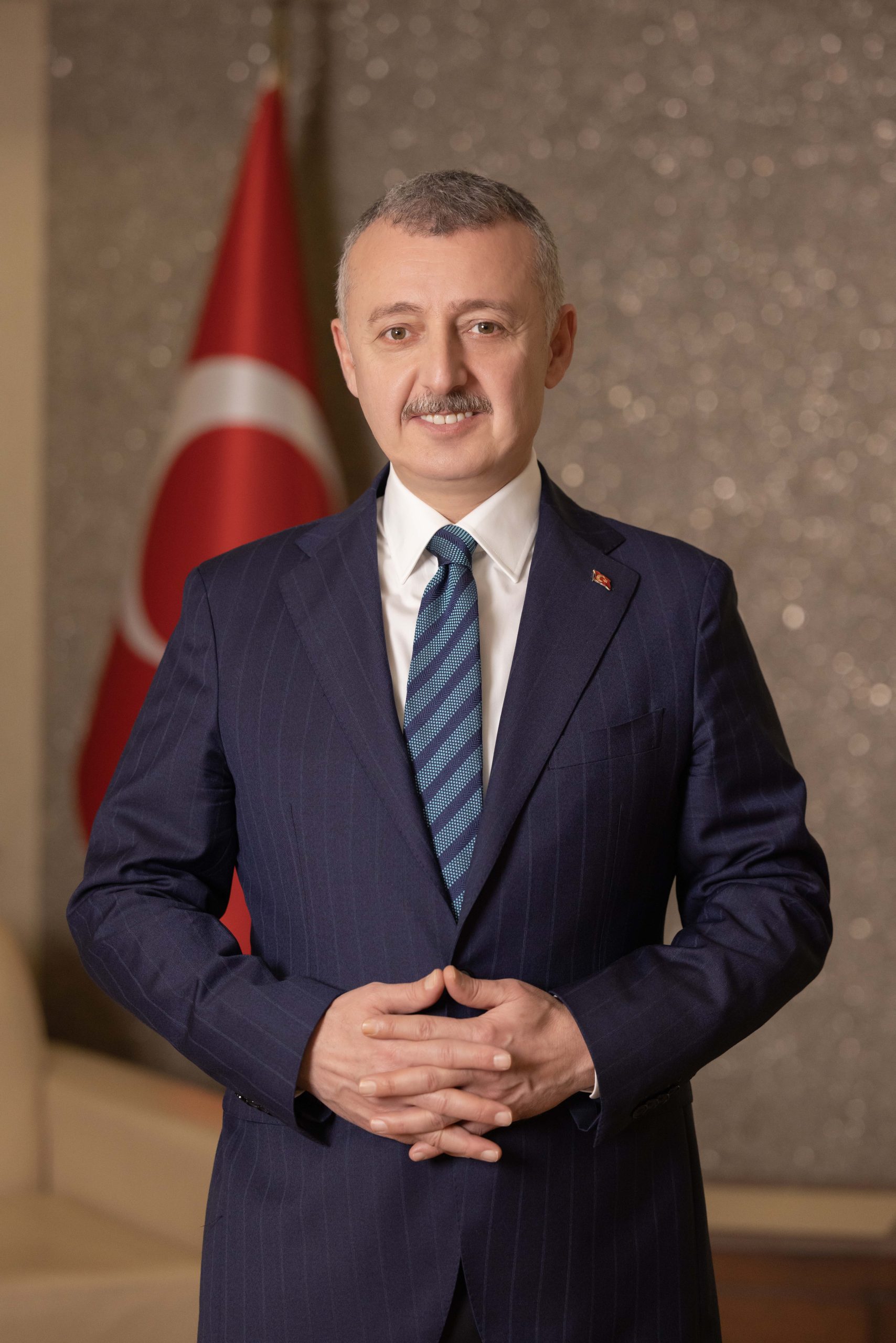 Başkan Tahir Büyükakın su tasarrufu konusunda vatandaşlara önemli bir çağrıda bulundu.