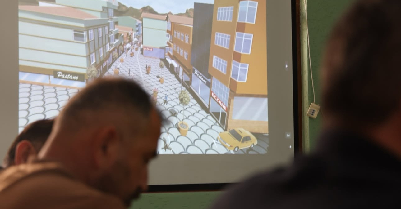 Kandıra Belediye Başkanı Erol Ölmez, Lokantalar Caddesi'ndeki esnaflarla yol ve kaldırım projesi hakkında istişare toplantısı yaptı.