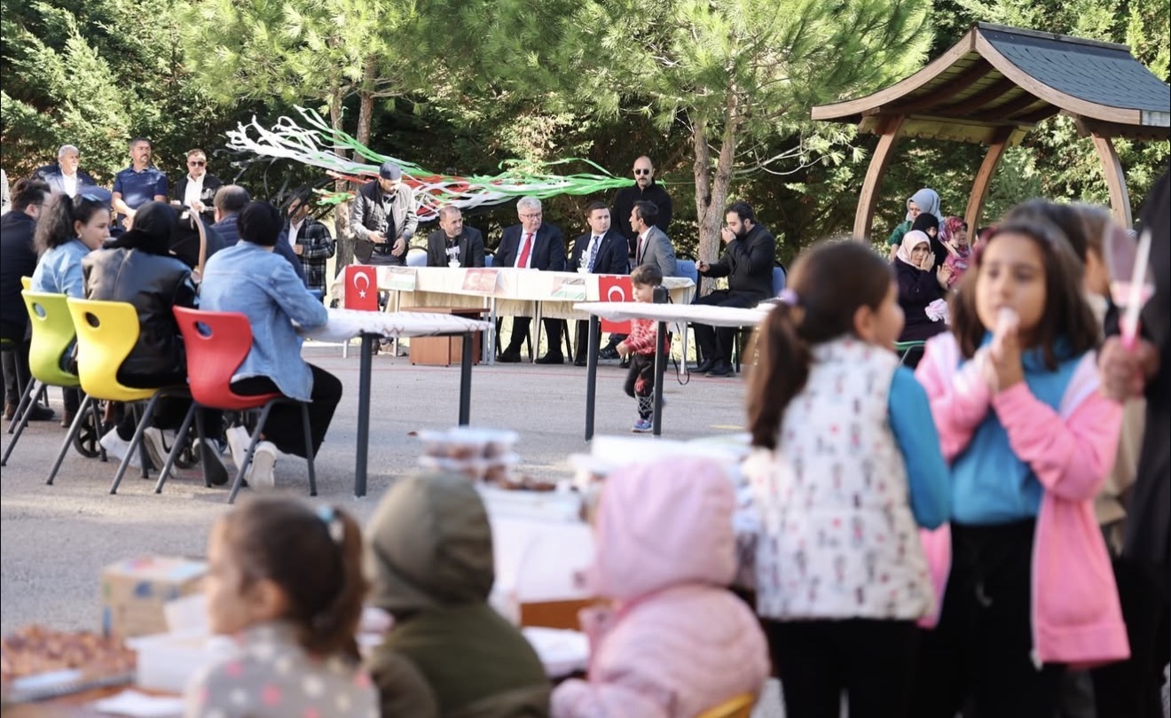 Kandıra Eğercili Namık Kemal İlkokulu’ndan Filistin’e Destek Kermesi