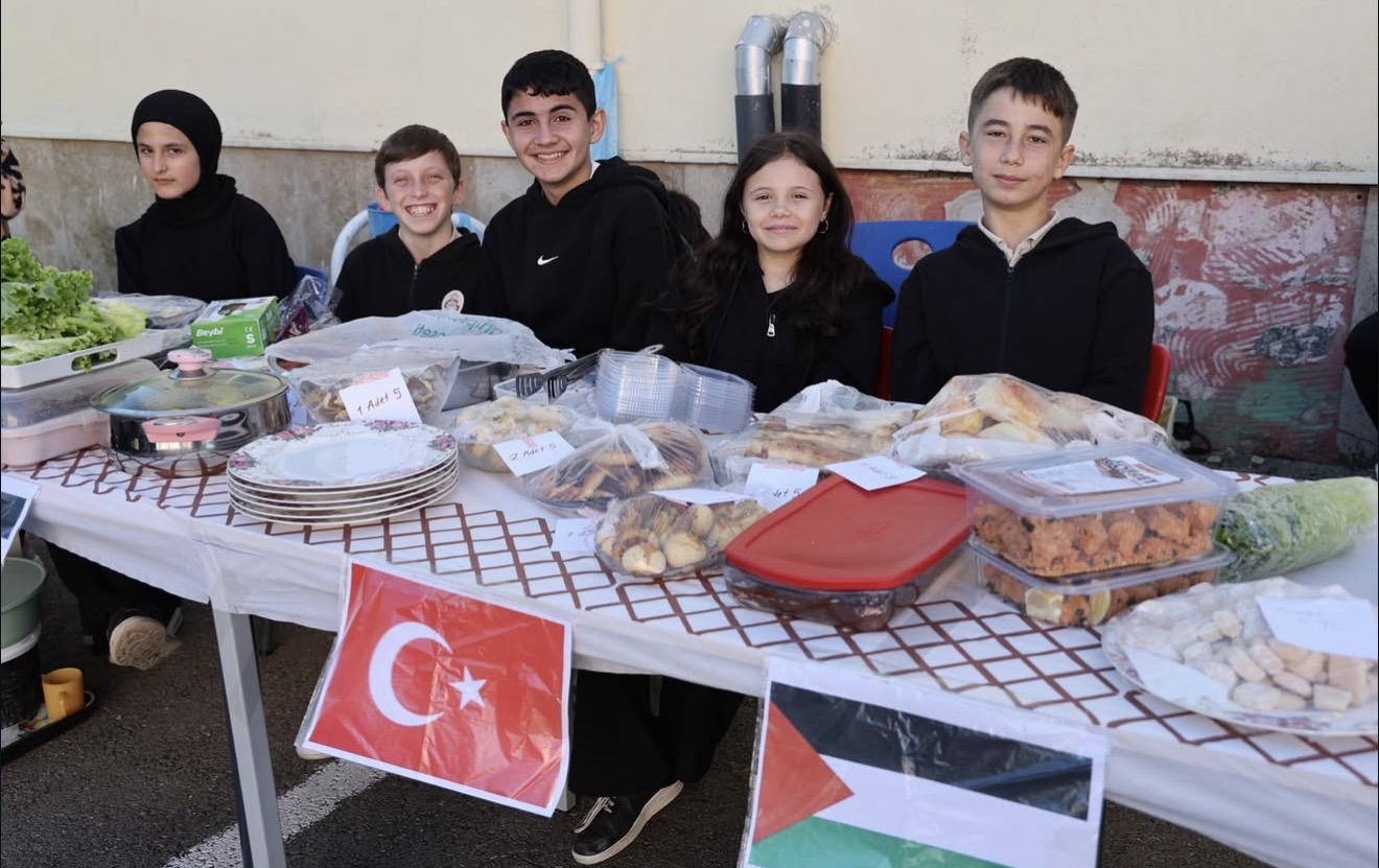 Kandıra Eğercili Namık Kemal İlkokulu’ndan Filistin’e Destek Kermesi