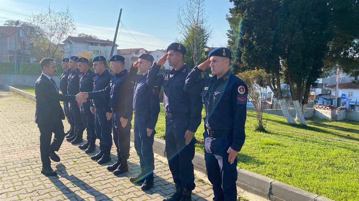 Vali Aktaş, Kandıra Anadolu İmam Hatip Lisesi ve Kefken Jandarma Karakolu’nda İncelemelerde Bulundu