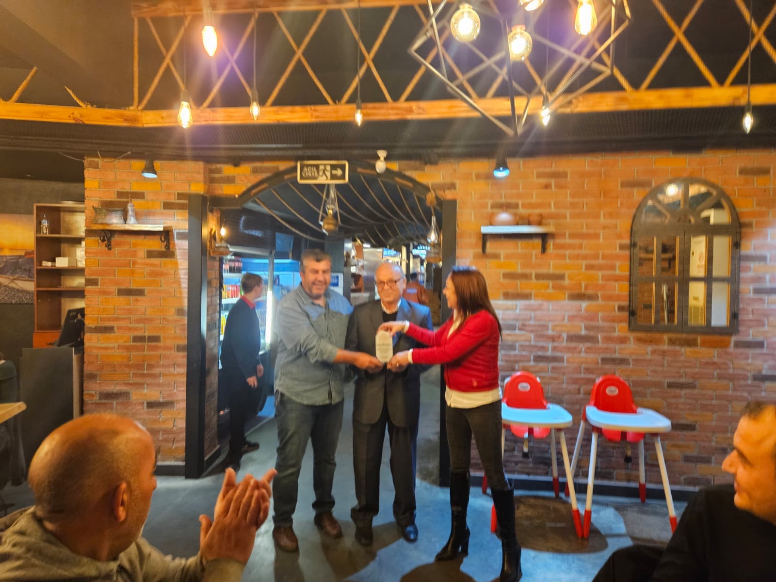 Kandıra Hurşit Güneş Ortaokulunda Sabahattin Duman’a Duygusal Veda