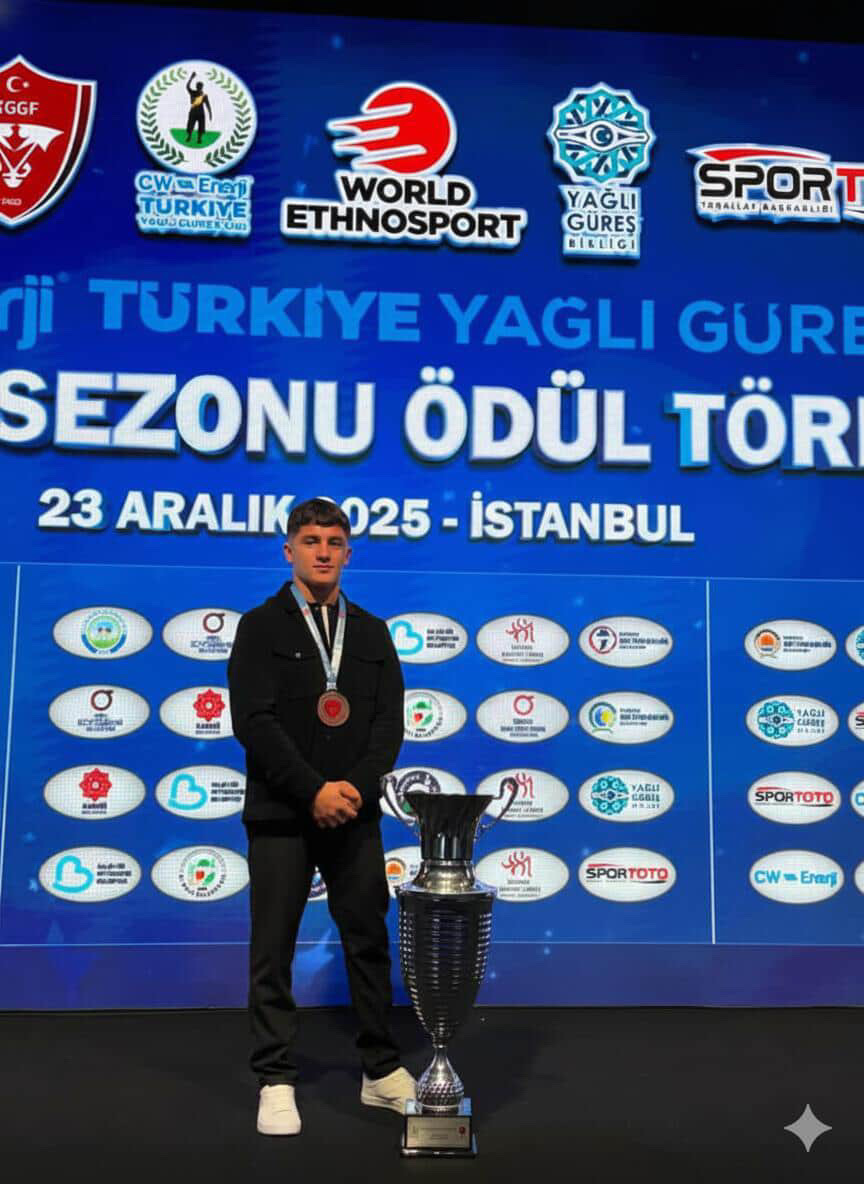 Kandıralı Salih Yıldız, Türkiye Yağlı Güreş Ligi’ni 3. Sırada Tamamladı
