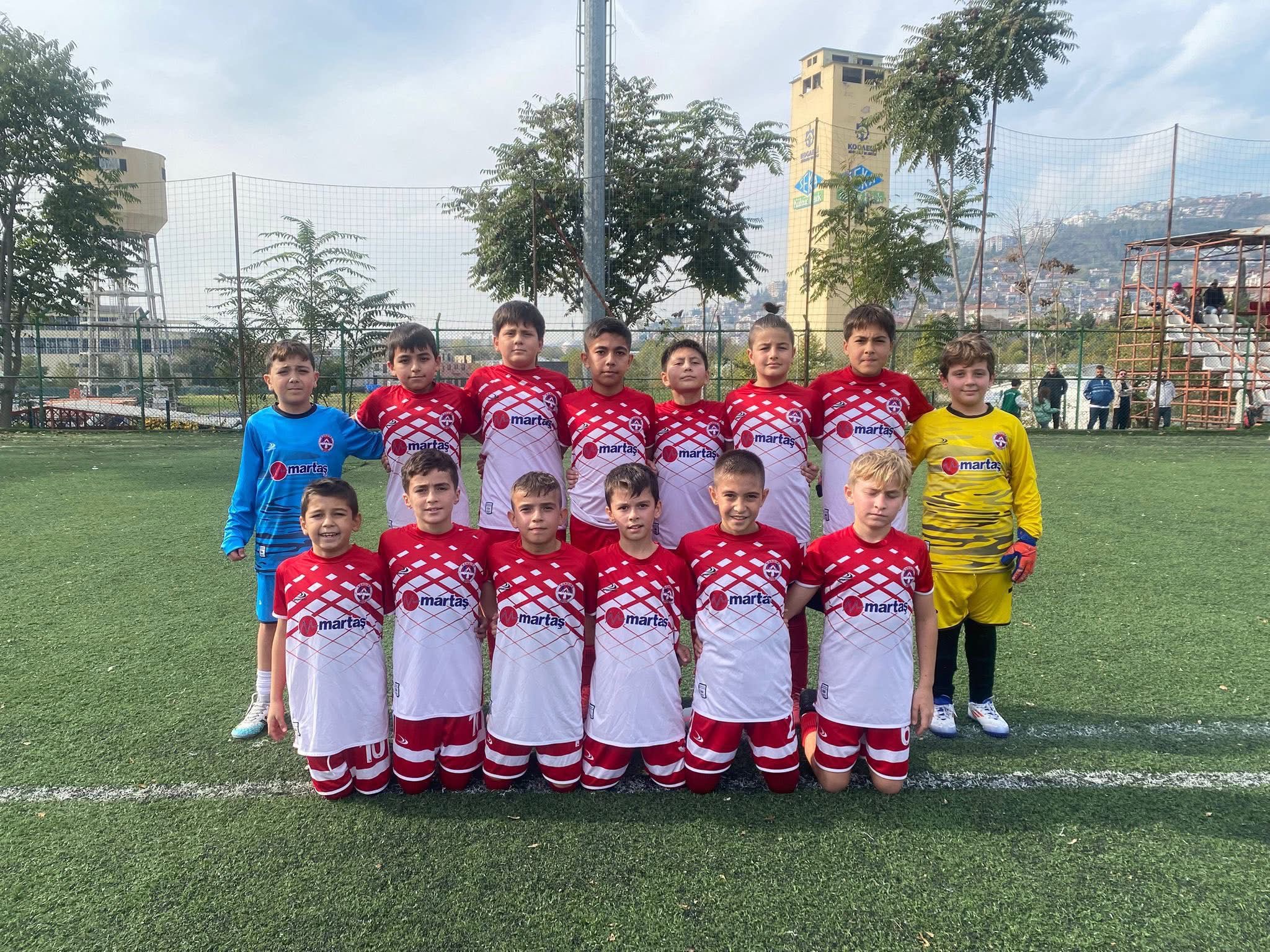 Kandıraspor U12 Takımı’nın Kocaeli Okan Spor karşısında aldığı 2-0’lık galibiyet