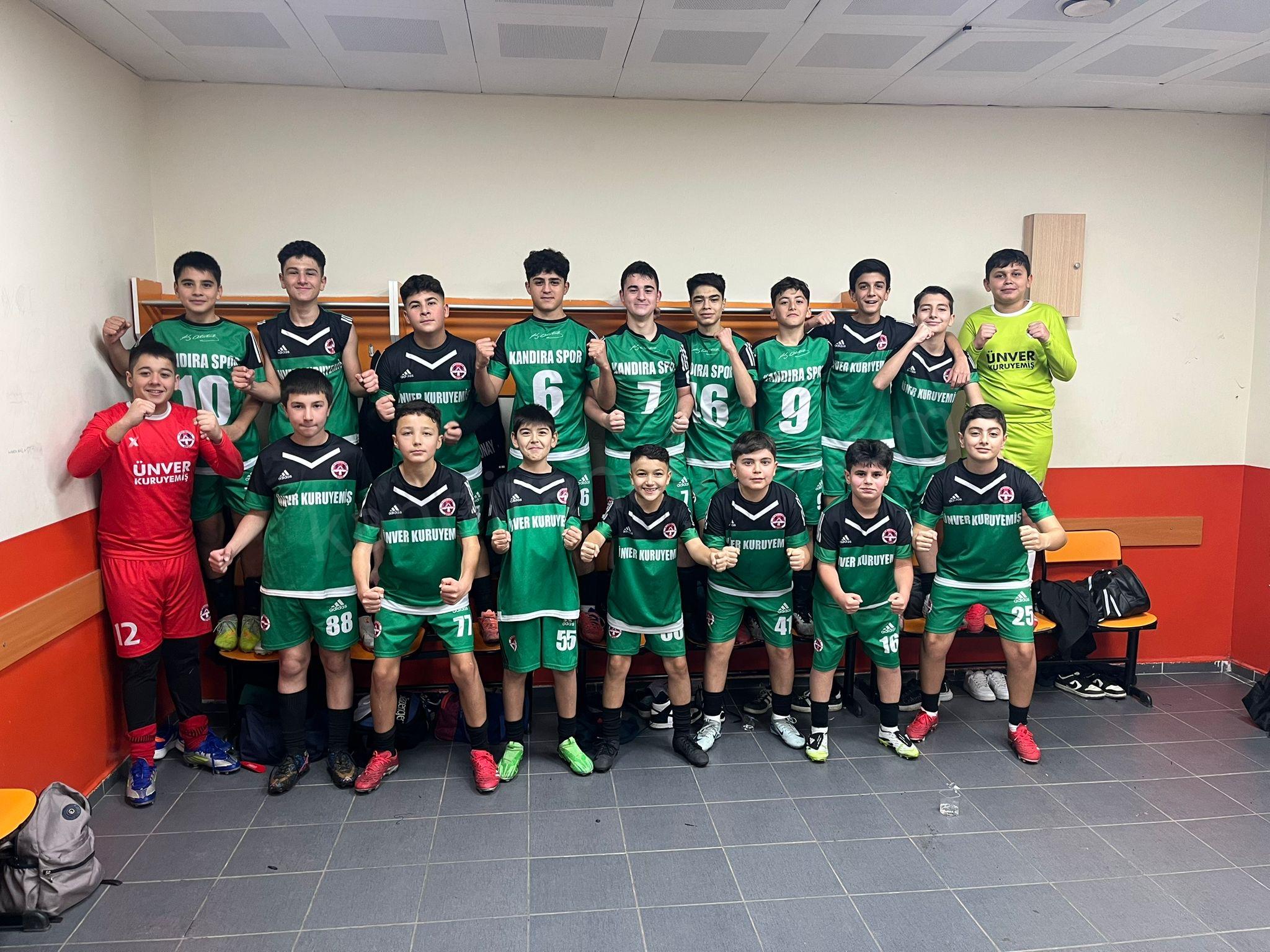 Kandıraspor U14 takımı, Türkiye Şampiyonasına katılma yolundaki play-off ilk maçında