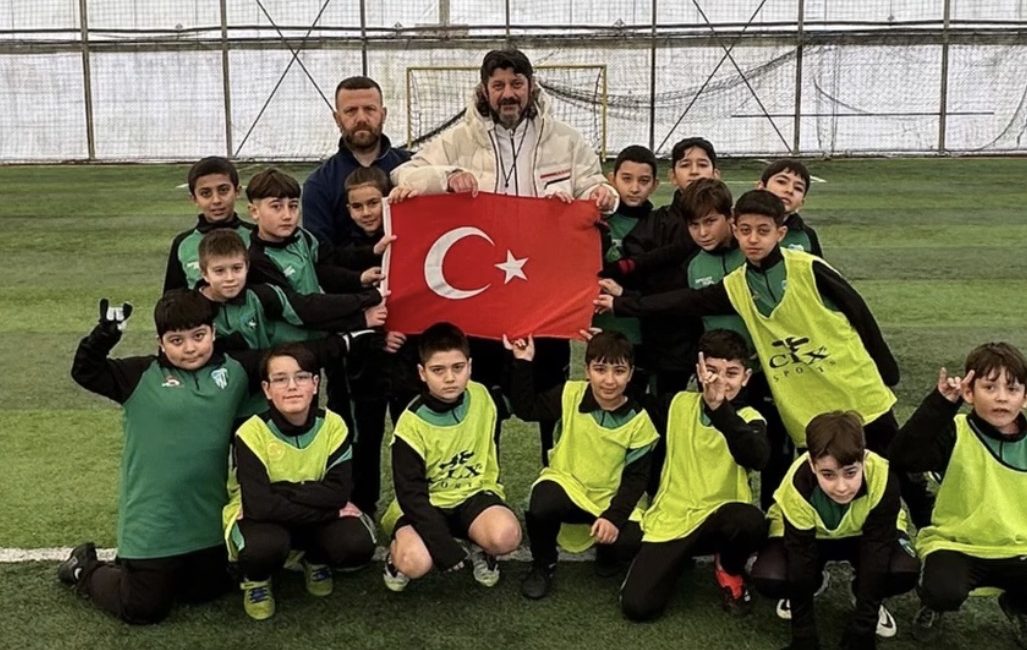 Kandıra’da Yeşil-Siyah Ruhlardan Al Bayraklı Gövde Gösterisi! Görenler Gurur Duydu! Mardin'in Nusaybin ilçesinde şanlı Türk bayrağımıza yönelik gerçekleştirilen alçak saldırı,