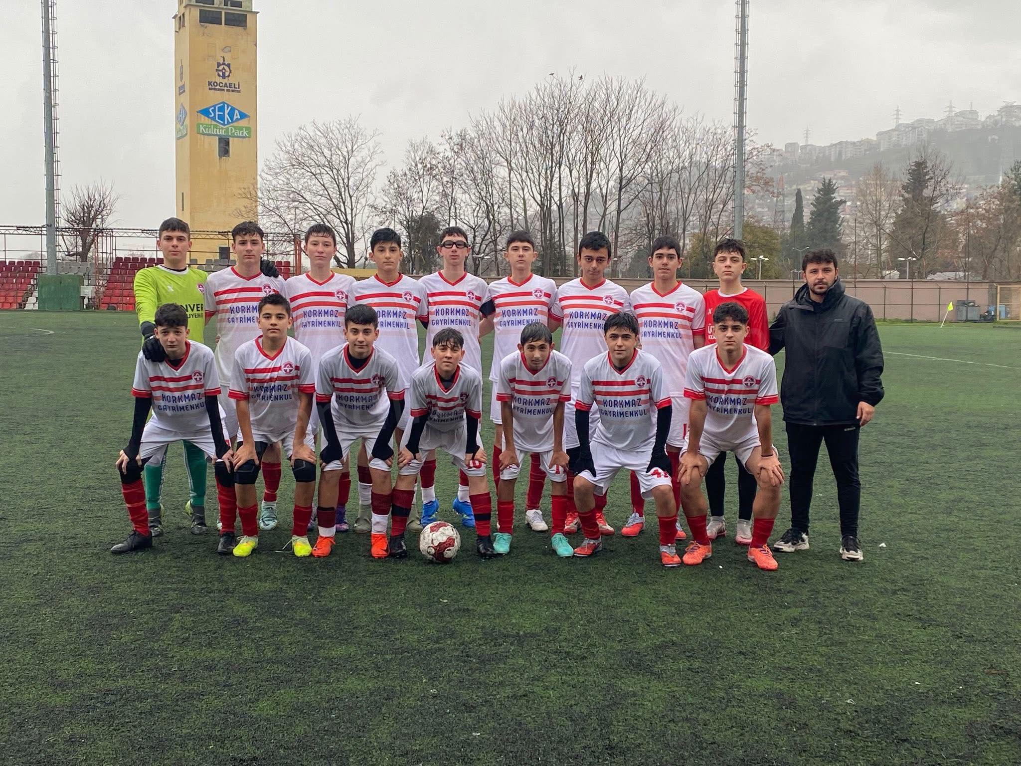 Kandıraspor U15 takımı, Kocaeli U15 Ligi kapsamında deplasmanda karşılaştığı İzmit