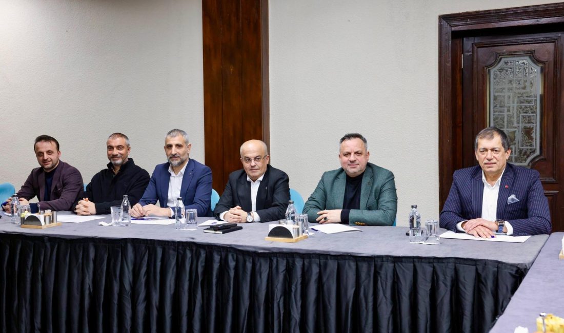 AK Parti Kandıra İlçe Başkanı Sertan Kulaç, teşkilat çalışmalarını Ramazan