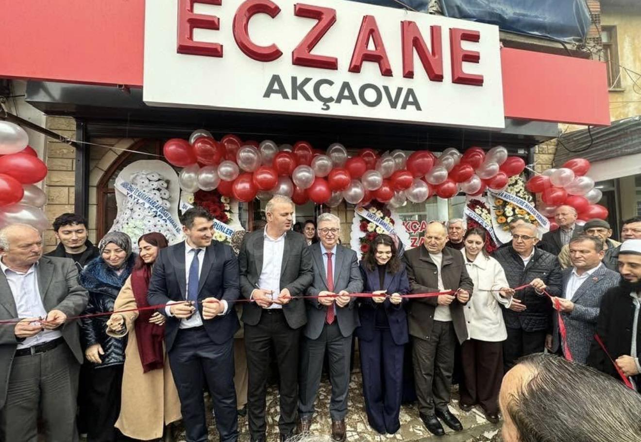 Kandıra Akçaova Mahallesi, uzun süredir beklediği eczane hizmetine kavuştu. Eczacı