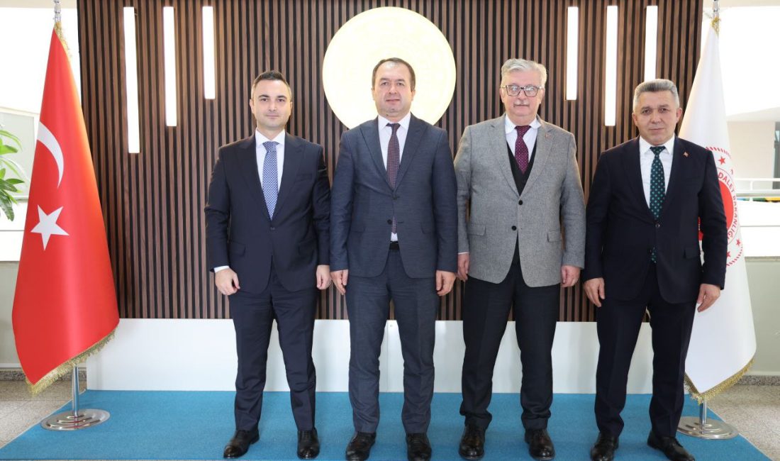 Kandıra Protokolünden Kocaeli’ye Ziyaret Kandıra ilçe protokolü, Kocaeli il merkezinde yargı temsilcilerine yönelik bir