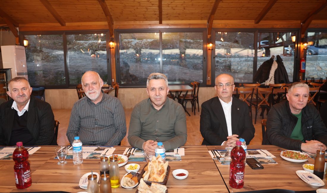 AK Parti Kandıra Teşkilatı Seyrek Palamar’da İftar Yaptı Kandıra Belediye Başkanı Erol Ölmez, Ramazan ayının manevi ruhunu pekiştirmek