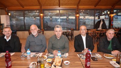 AK Parti Kandıra Teşkilatı Seyrek Palamar’da İftar Yaptı Kandıra Belediye Başkanı Erol Ölmez, Ramazan ayının manevi ruhunu pekiştirmek