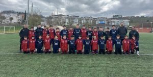 İlçemizi alt yaş gruplarında başarıyla temsil eden Kandıra Spor futbol