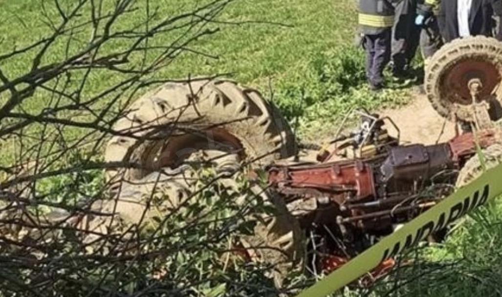 Kandıra Mülkişeyhsuvar Mahallesi’nde meydana gelen korkunç kazada, geri manevra yaptığı