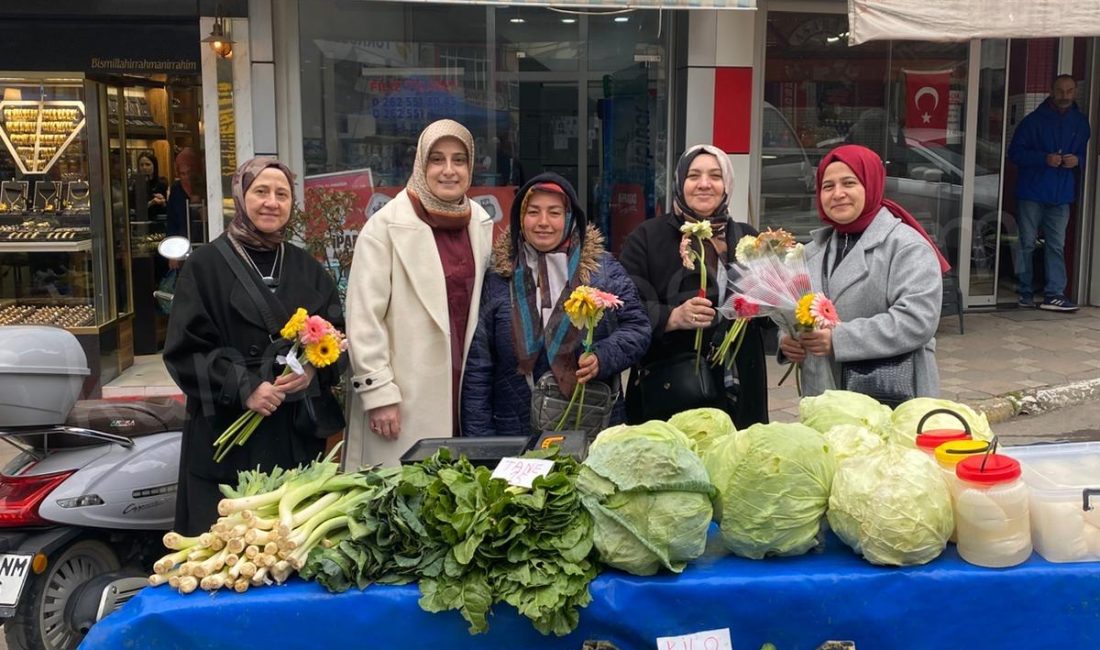 AK Parti Kandıra Kadın Kolları 8 Mart’ta Gönül Köprüleri Kurdu AK Parti Kandıra İlçe Kadın Kolları Başkanı Gülcan Taşdelen ve