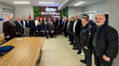 AK Parti Kandıra İlçe Başkanı Sertan Kulaç ve ilçe teşkilatı,