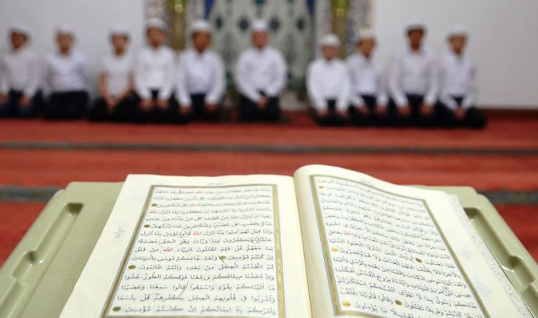 Kandıra Müftülüğü Geçici Kur’an Kursu Öğreticisi Alacak: Başvurular Başladı Kandıra İlçe Müftülüğü, ilçedeki ihtiyaç duyulan noktalarda gerek Yaz Kur'an