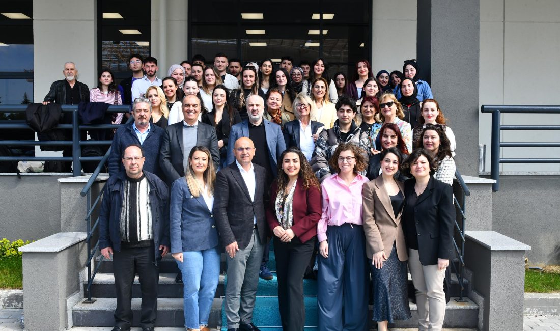 Kandıra MYO’dan Bilimpark’ta Dev Organizasyon: Öğrenci Sektör Buluşması Kocaeli Üniversitesi Kandıra Meslek Yüksekokulu tarafından düzenlenen “Öğrenci Sektör Buluşması”,