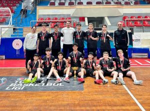 Kandıra Tasvire Hurşit Güneş Ortaokulu, sporun yükselen branşı ragbi sahalarında