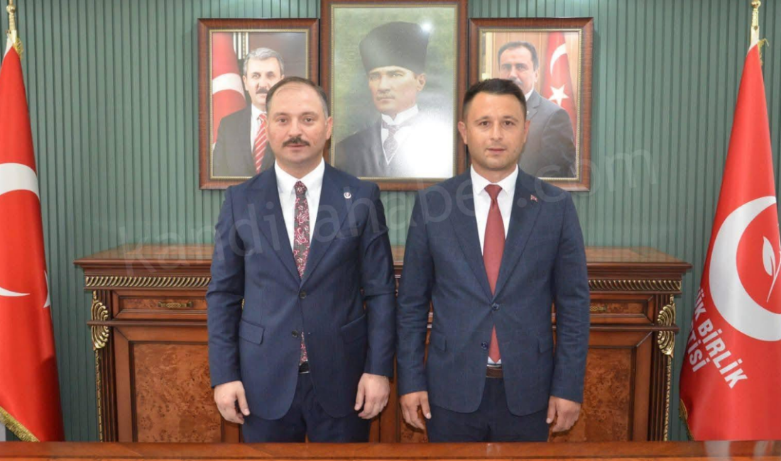 Kandıra siyasetinde uzun yıllardır aktif