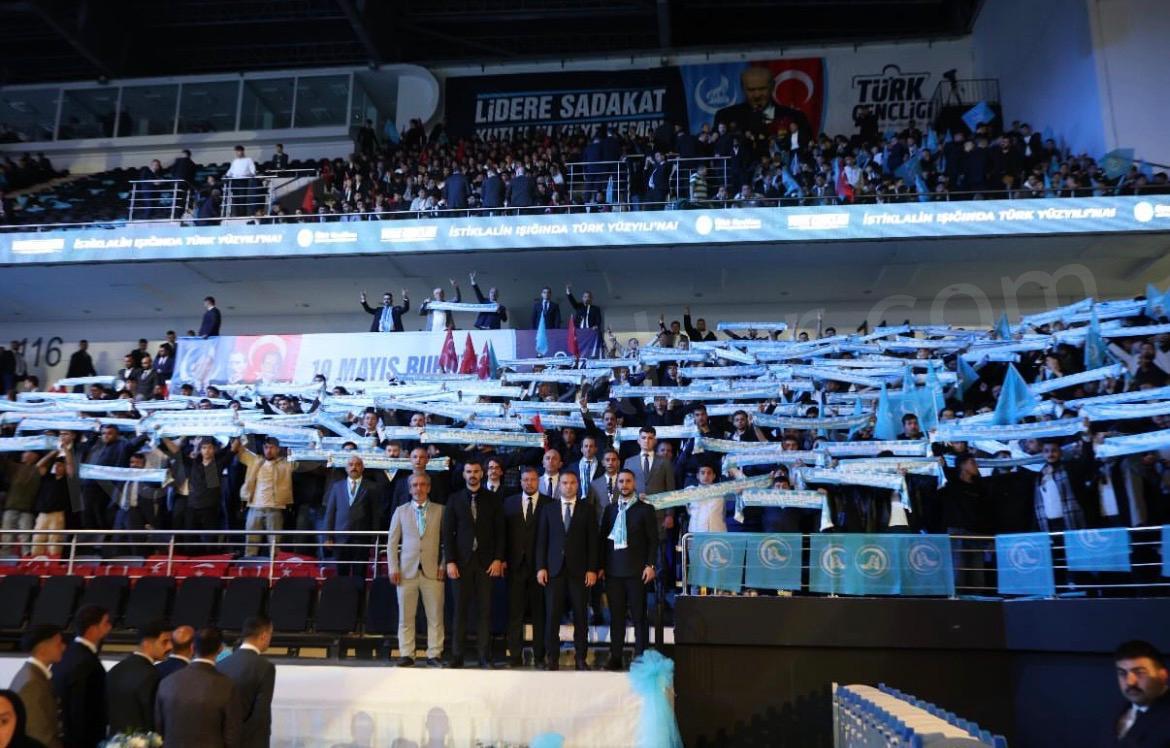 Kandıra Ülkü Ocakları Ankara’daki Büyük Kurultaya Katıldı