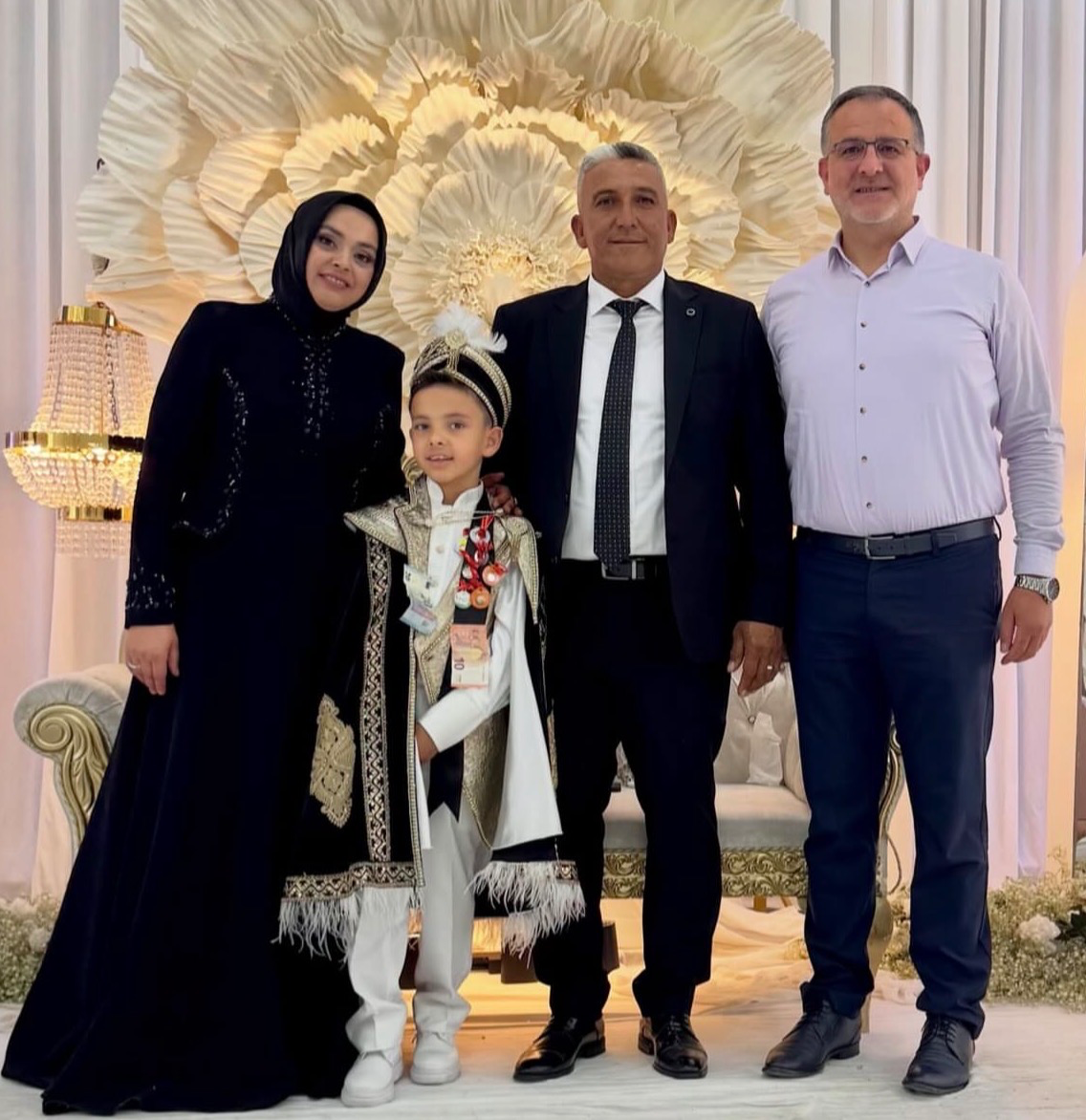 Hamza Ercan Akbaş için Kandıra Namazgâh Kültür Merkezi'nde düzenlenen sünnet cemiyeti