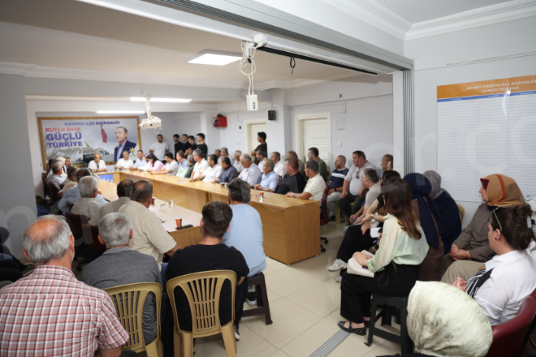 AK Parti Kandıra'da 120. Daraltılmış İlçe Danışma Meclisi Toplantısı Gerçekleştirildi