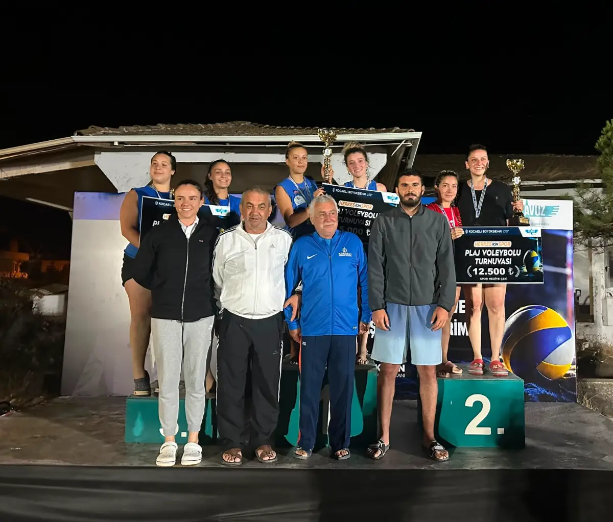 Kumcağız'da Plaj Voleybolu Heyecanı: 88 Takım Kıyasıya Yarıştı