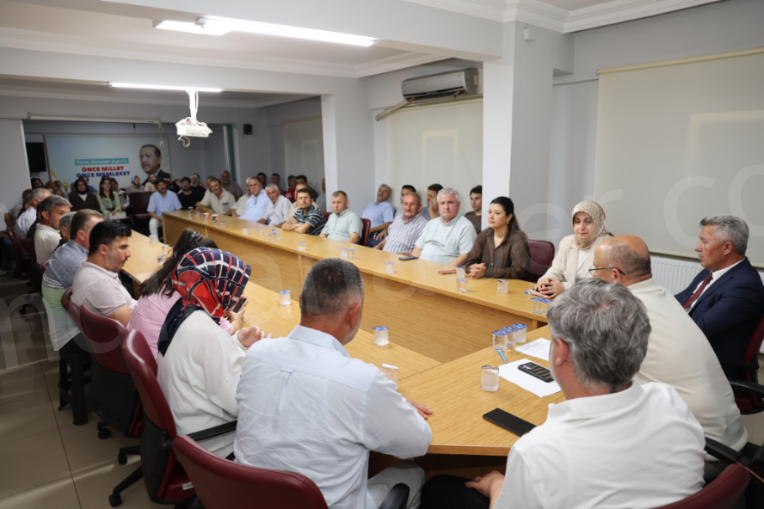 AK Parti Kandıra'da 120. Daraltılmış İlçe Danışma Meclisi Toplantısı Gerçekleştirildi