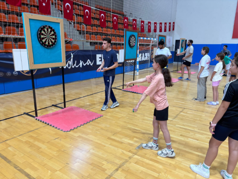 Kandıra’da 30 Ağustos Coşkusu Sporla Yaşandı! Yüzme ve Dart Turnuvaları Düzenlendi detay fotoğrafı