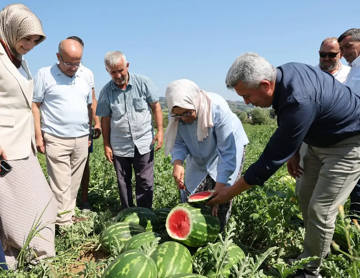 Radiye Sezer Katırcıoğlu Kandıra’daydı! Mahalleleri Gezdi, Üreticilerle Buluştu