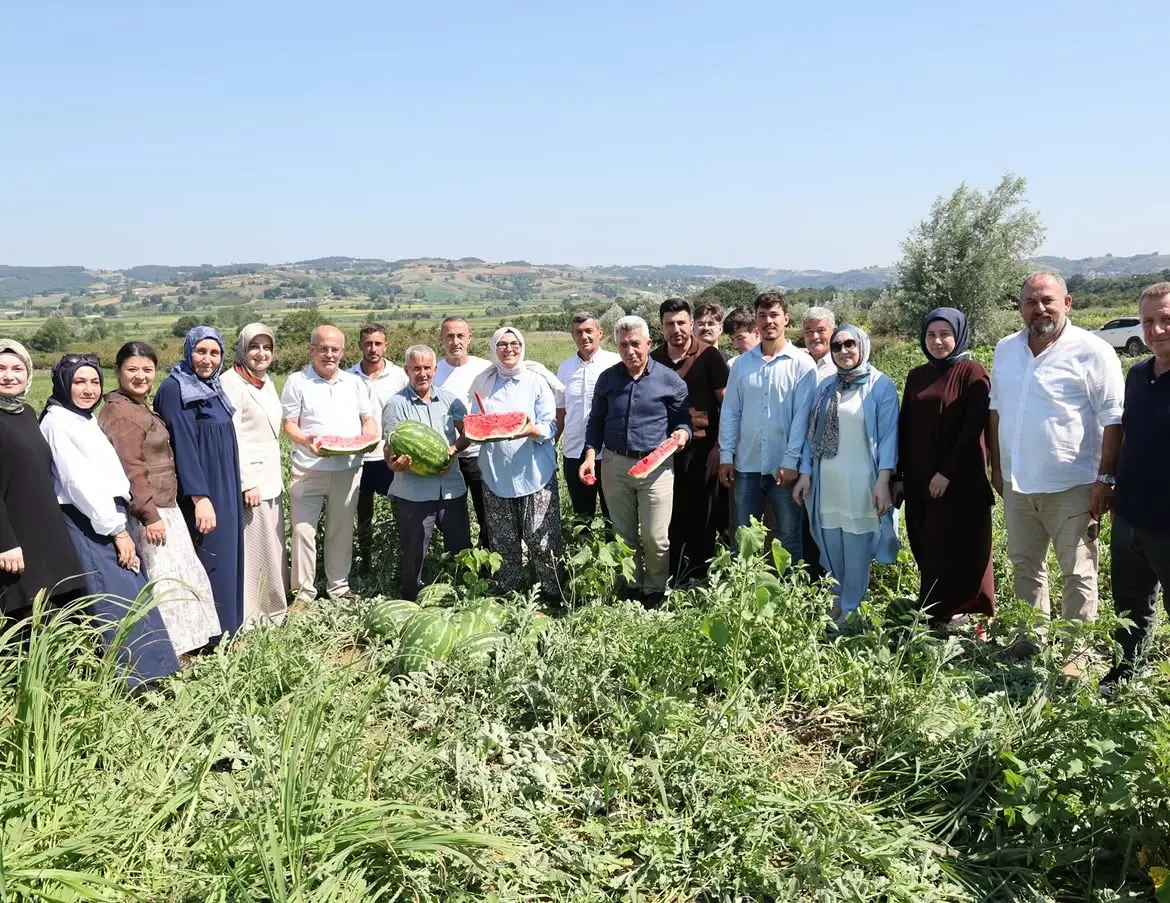 Radiye Sezer Katırcıoğlu Kandıra’daydı! Mahalleleri Gezdi, Üreticilerle Buluştu