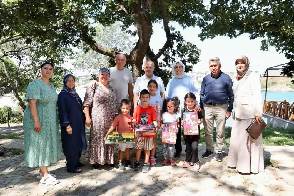 Radiye Sezer Katırcıoğlu Kandıra’daydı! Mahalleleri Gezdi, Üreticilerle Buluştu