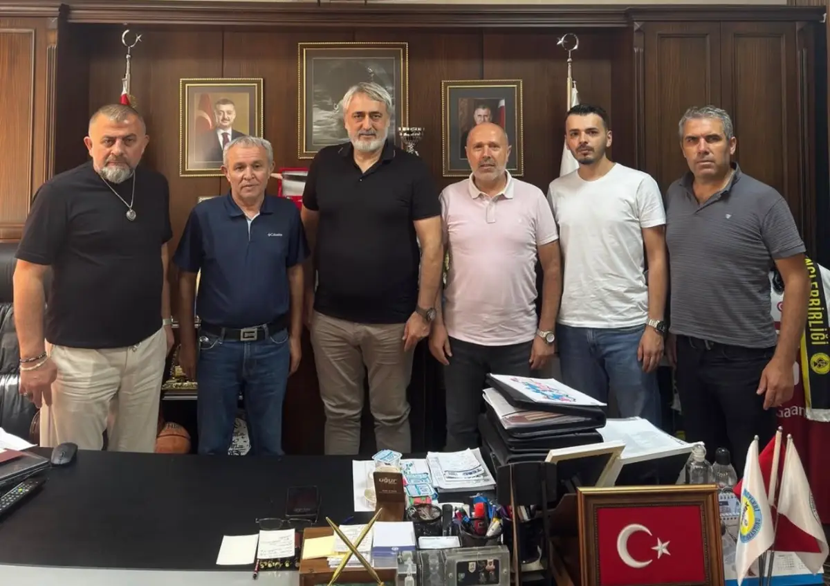 Kandıra Gençlerbirliği’nden KASKF’ye Ziyaret! Yeni Sezon Masaya Yatırıldı