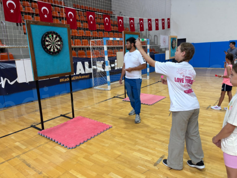 Kandıra’da 30 Ağustos Coşkusu Sporla Yaşandı! Yüzme ve Dart Turnuvaları Düzenlendi detay fotoğrafı