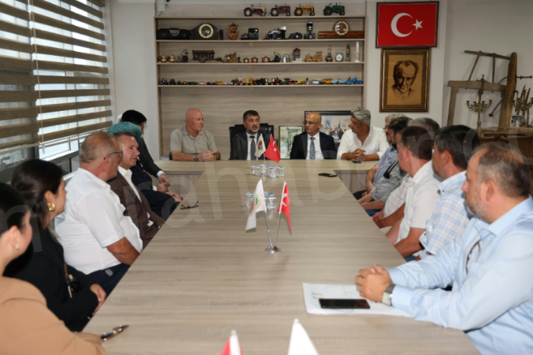AK Parti Kandıra’da Türkiye Yüzyılı Mesaisi! Ercan Öztürk Gün Boyu Sahadaydı detay fotoğrafı