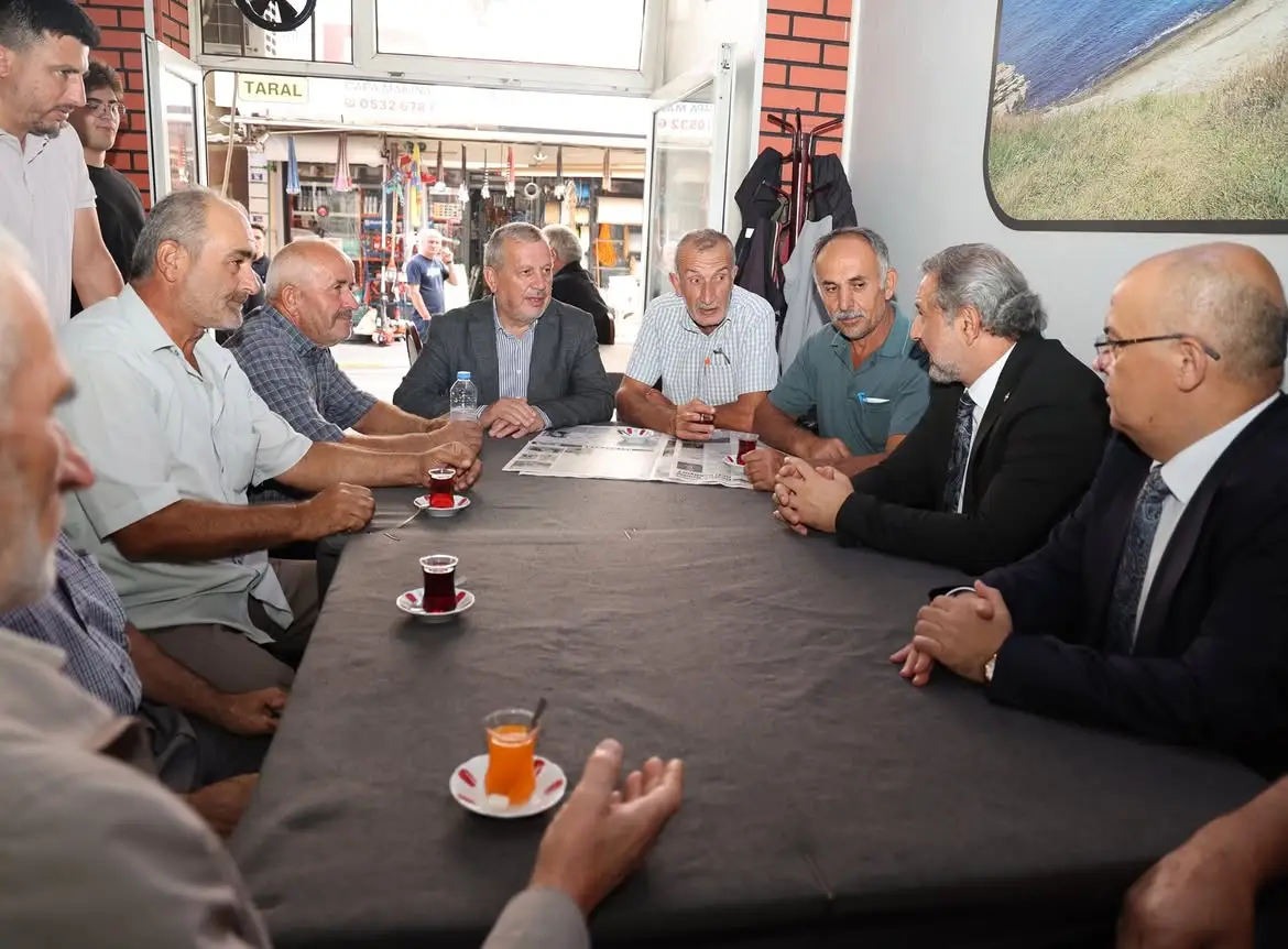 Mehmet Akif Yılmaz Kandıra’da Esnafla Buluştu! İlçe Teşkilatında Toplantı Yapıldı
