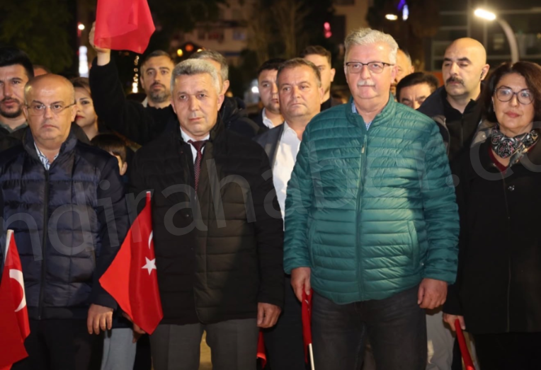 Kandıra’da Cumhuriyet Coşkusu Fener Alayıyla Sokaklara Taştı detay fotoğrafı