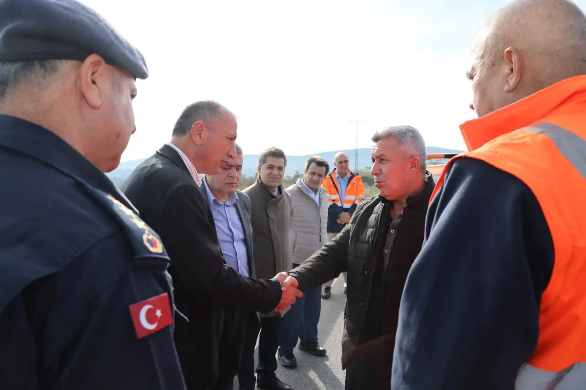 Kandıra-İzmit Yolunda Kandıra Yönü Kontrollü Olarak Trafiğe Açıldı