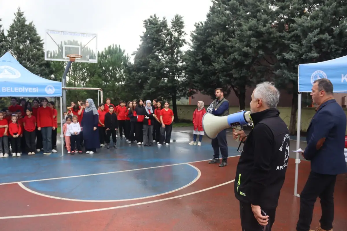Kandıra’da Afet Farkındalık Eğitimi ve Deprem Tatbikatı Yapıldı