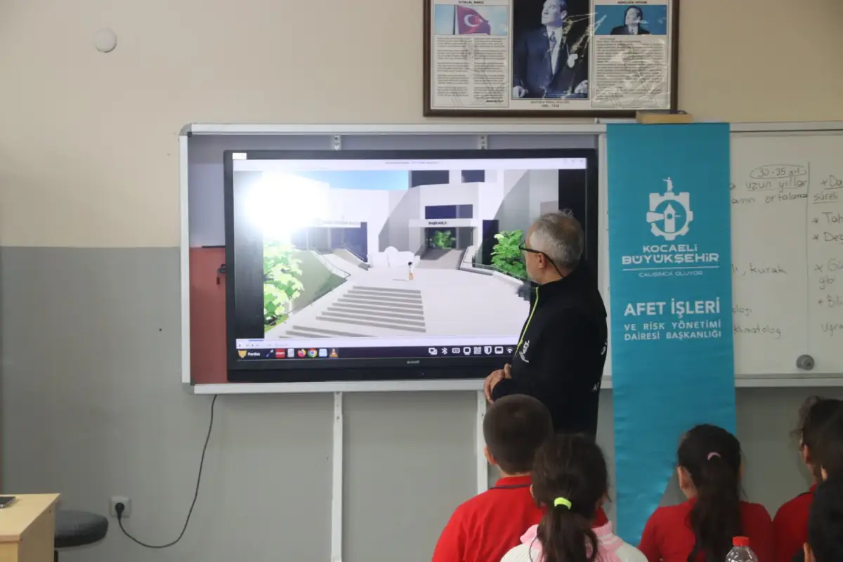 Kandıra’da Afet Farkındalık Eğitimi ve Deprem Tatbikatı Yapıldı