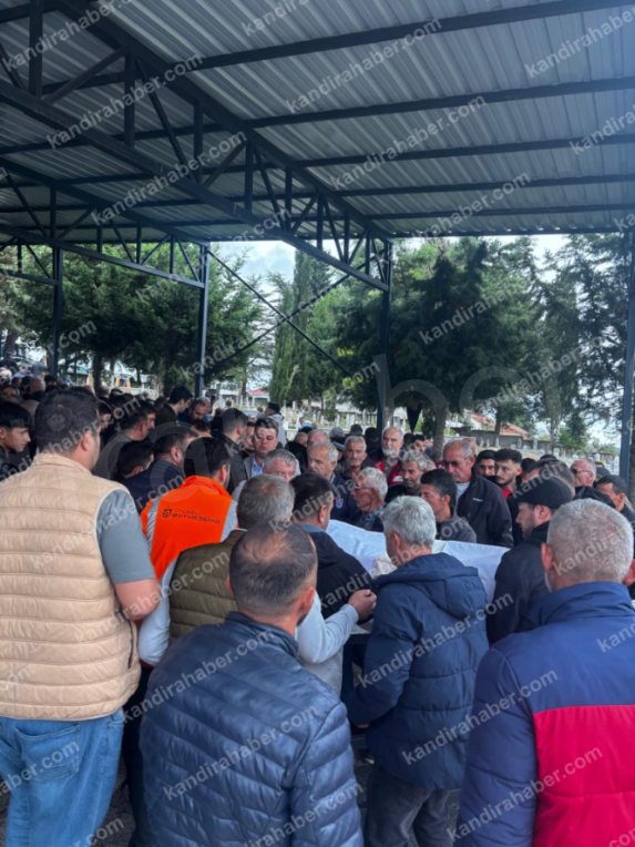 İlyas Kaba Son Yolculuğuna Uğurlandı detay fotoğrafı