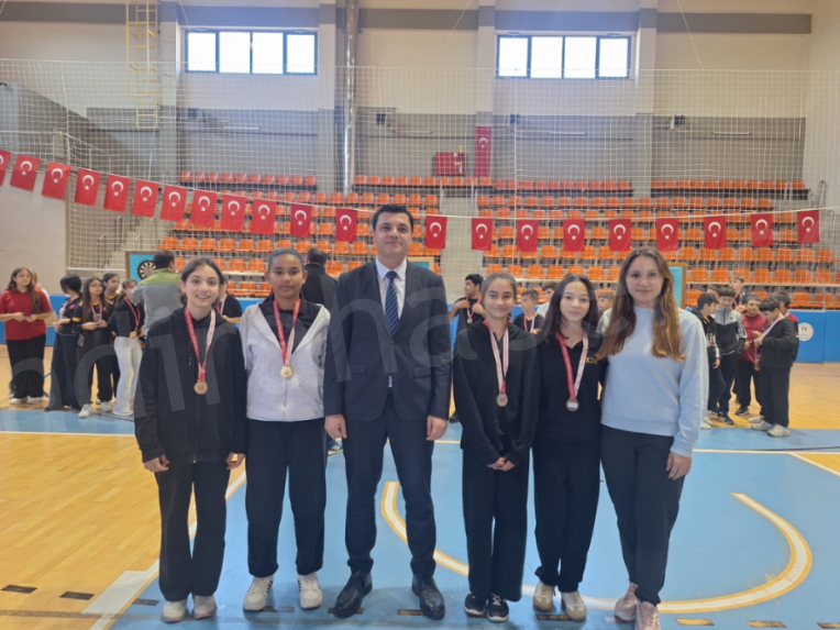 Kandıra’da 29 Ekim Etkinlikleri Dart Turnuvasıyla Devam Etti