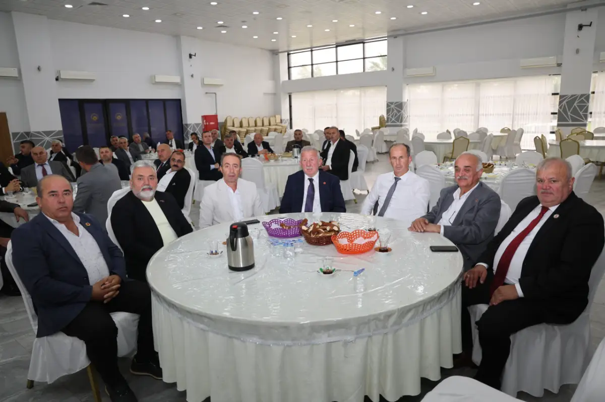 Kandıra’da Muhtarlarla Kahvaltı Programı Düzenlendi